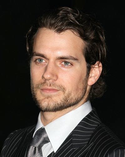 henry cavill antebrazos|Henry Cavill recibe críticas por los músculos desmesurados de。